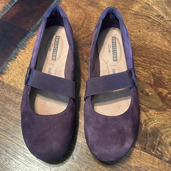 Clark’s collection wine color flats EUC. Size 6. - Picture 3 of 8